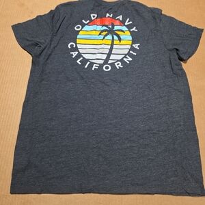 Old Navy Men's Charcoal Tee with California Graphic